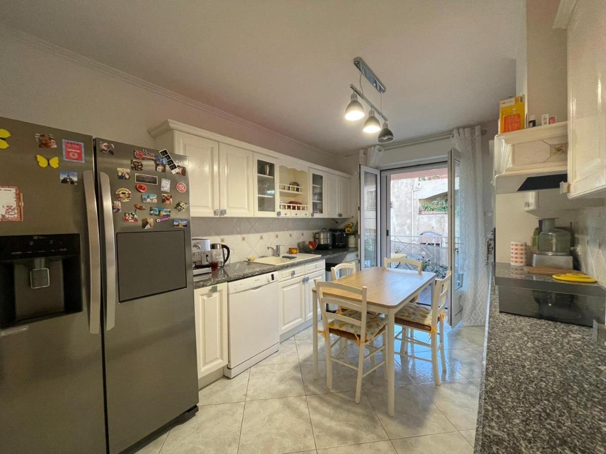 Appartement T4 Tres Bien Situe Et Climatise L'Ile-Rousse (Corsica) Exterior foto