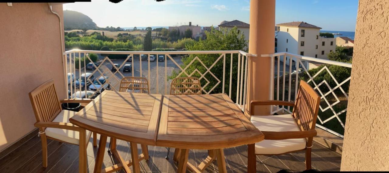 Appartement T4 Tres Bien Situe Et Climatise L'Ile-Rousse (Corsica) Exterior foto